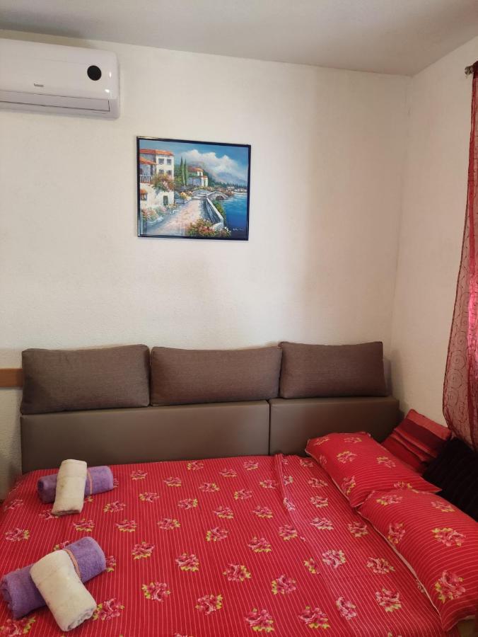 Apartmani Mara Rogoznica Rogoznica  Exterior foto